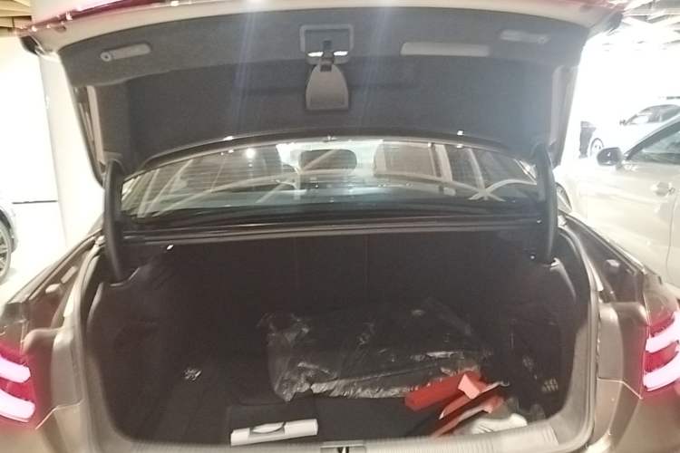 Used Audi A4L 2018 30th Anniversary Edition 40 TFSI Trendy Model Trunk