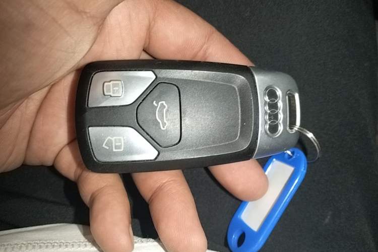 Used Audi A4L 2018 30th Anniversary Edition 40 TFSI Trendy Model Vehicle Key