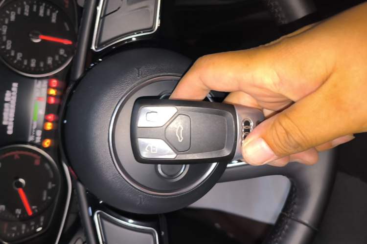 Used Audi A4L 2018 30th Anniversary Edition 40 TFSI Trendy Model Vehicle Key