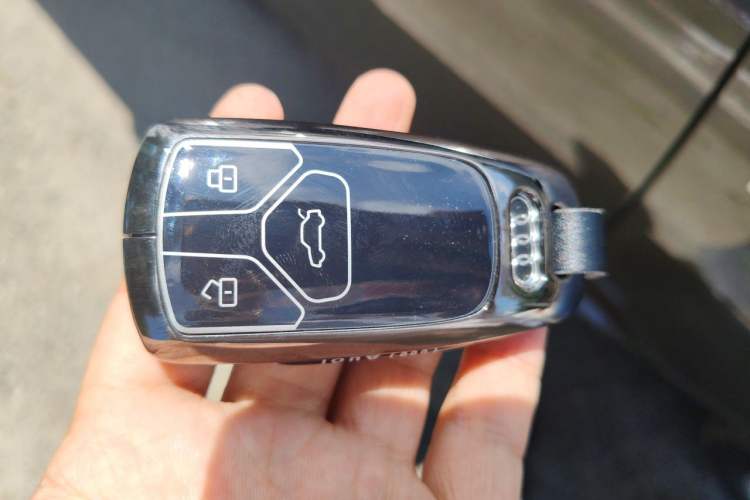 Used Audi A4L 2018 30th Anniversary Edition 40 TFSI Fashion Model Vehicle Key
