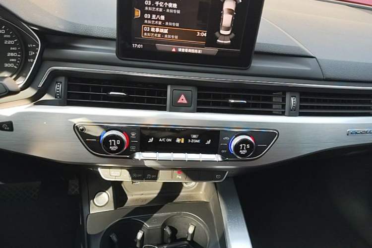 Used Audi A4L 2018 30th Anniversary Edition 45 TFSI quattro Individual Sport Edition Audio And AC Panel