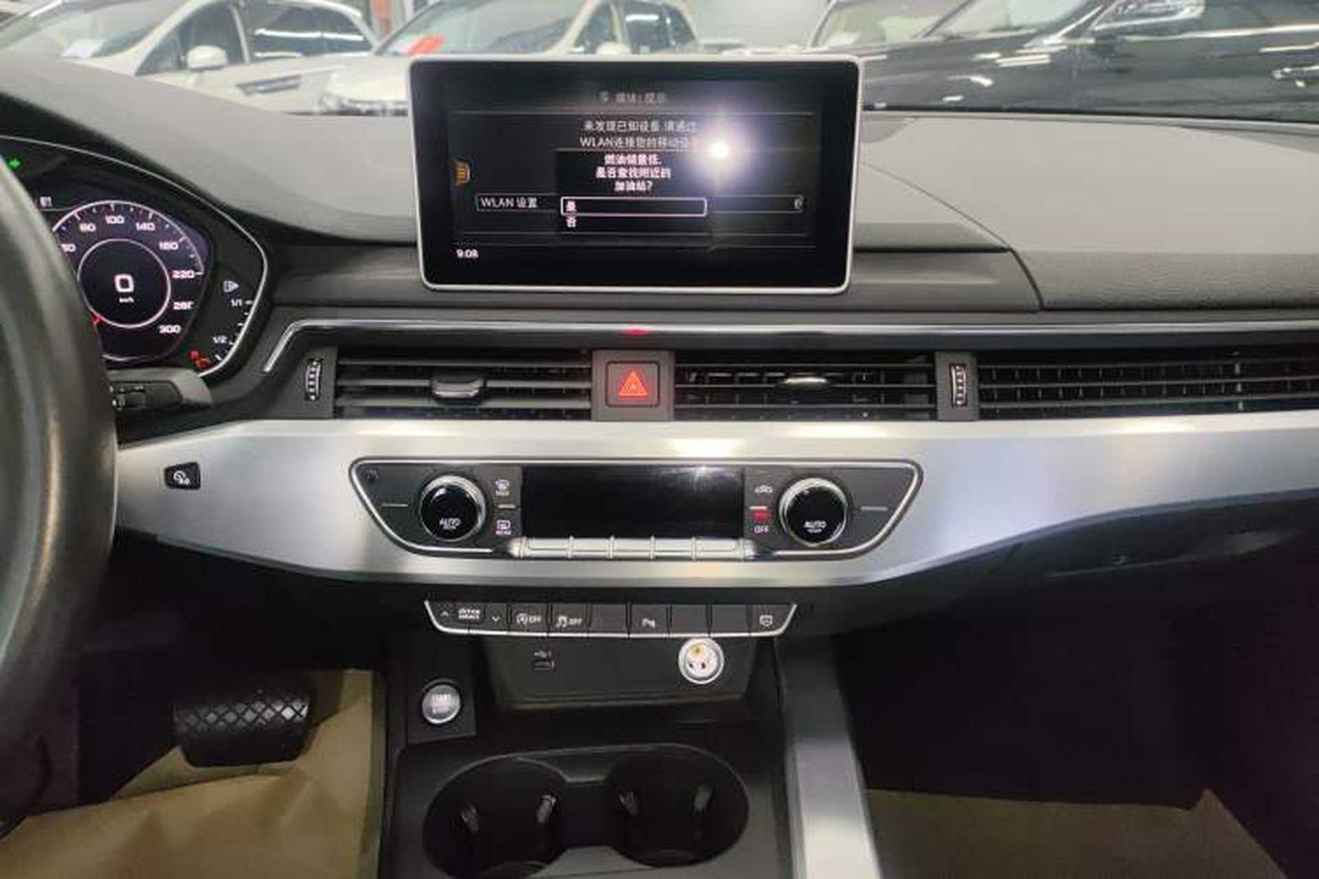 Used Audi A4L 2018 30th Anniversary Edition 40 TFSI Fashion Model Audio And AC Panel