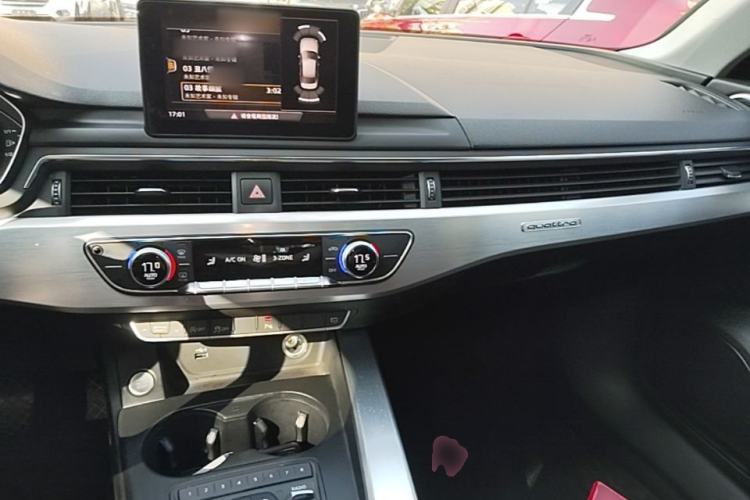 Used Audi A4L 2018 30th Anniversary Edition 45 TFSI quattro Individual Sport Edition Center Console