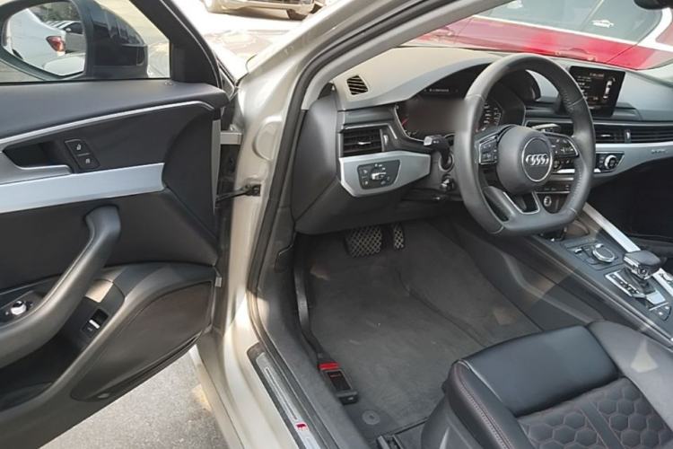 Used Audi A4L 2018 30th Anniversary Edition 45 TFSI quattro Individual Sport Edition Driver Seat