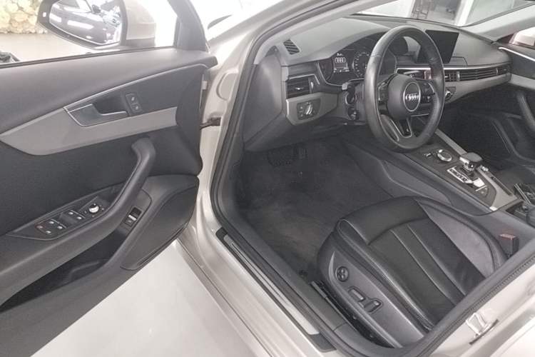 Used Audi A4L 2018 30th Anniversary Edition 40 TFSI Trendy Model Driver Seat