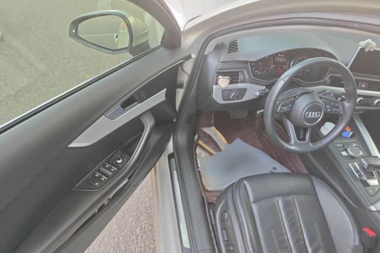 Used Audi A4L 2018 30th Anniversary Edition 40 TFSI Trendy Model Driver Seat