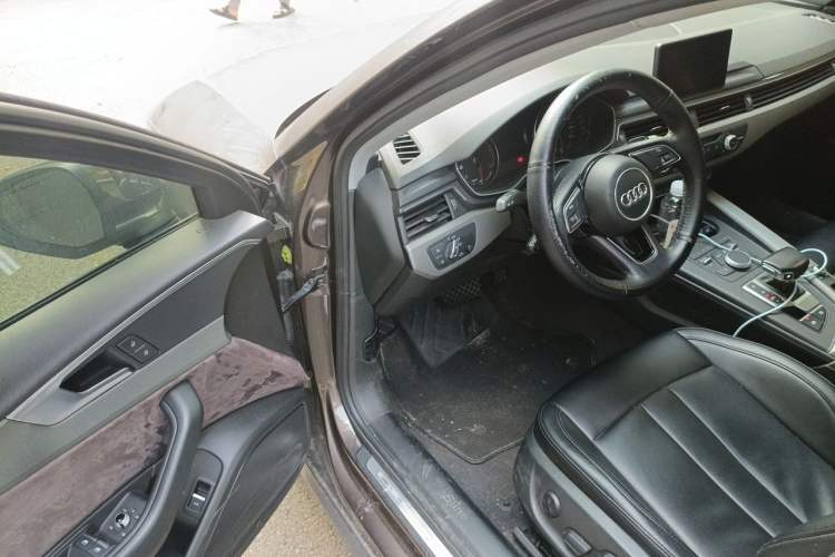 Used Audi A4L 2018 30th Anniversary Edition 40 TFSI Trendy Model Driver Seat