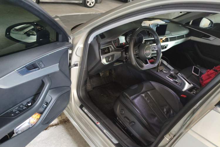 Used Audi A4L 2018 30th Anniversary Edition 45 TFSI quattro Individual Sport Edition Driver Seat