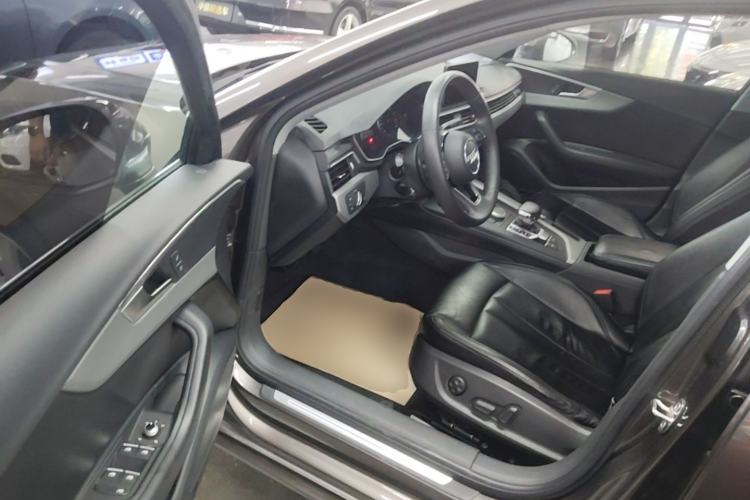 Used Audi A4L 2018 30th Anniversary Edition 40 TFSI Trendy Model Driver Seat