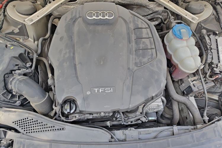 Used Audi A4L 2018 30th Anniversary Edition 40 TFSI Fashion Model Engine Bay
