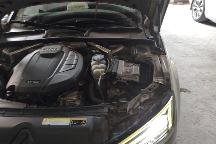 Used Audi A4L 2018 30th Anniversary Edition 45 TFSI quattro Individual Sport Edition Engine Bay Left