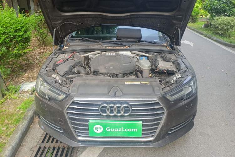 Used Audi A4L 2018 30th Anniversary Edition 40 TFSI Trendy Model Engine Bay