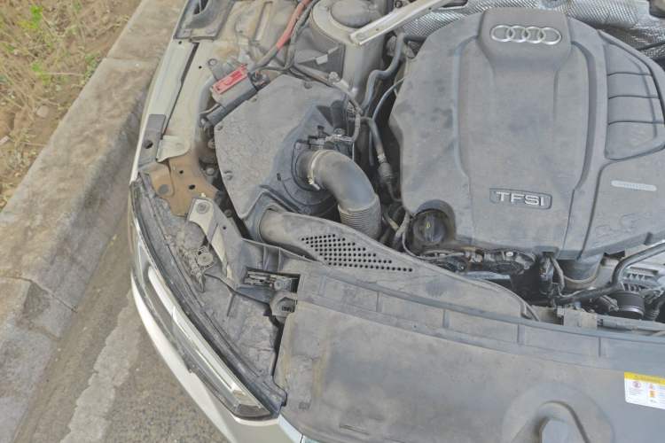 Used Audi A4L 2018 30th Anniversary Edition 40 TFSI Trendy Model Engine Bay Right