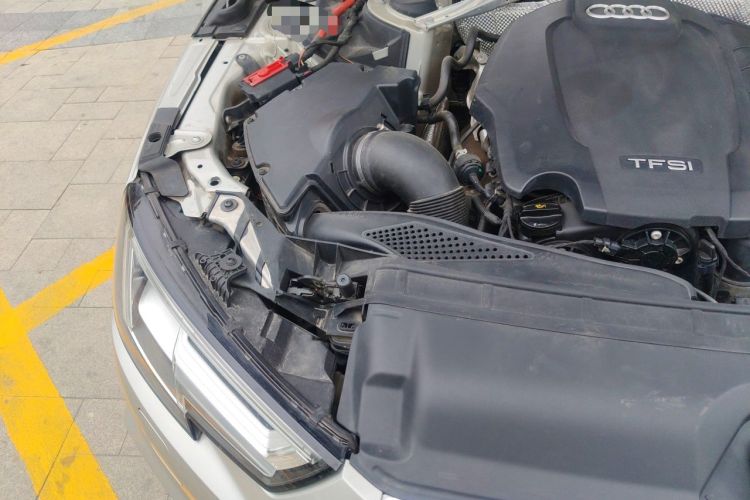 Used Audi A4L 2018 30th Anniversary Edition 45 TFSI quattro Individual Sport Edition Engine Bay Right