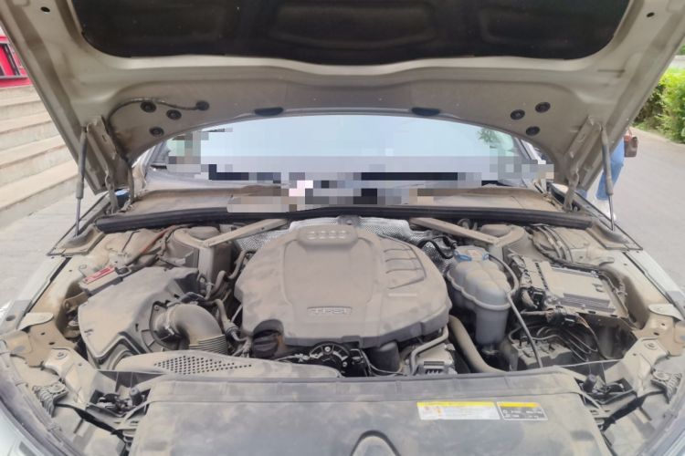 Used Audi A4L 2018 30th Anniversary Edition 40 TFSI Fashion Model Engine Bay