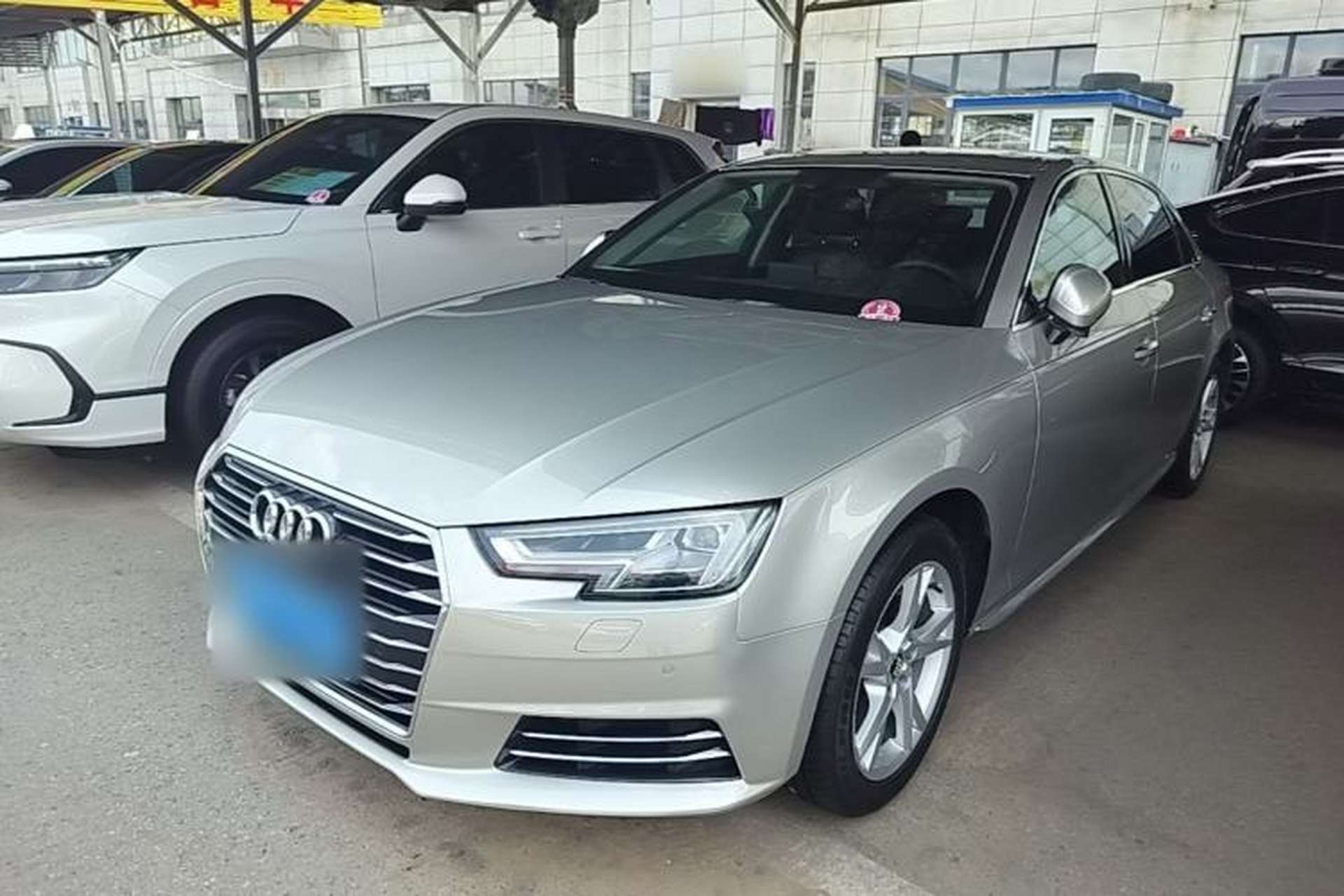 Used Audi A4L 2018 30th Anniversary Edition 40 TFSI Trendy Model Front Left 45 Deg