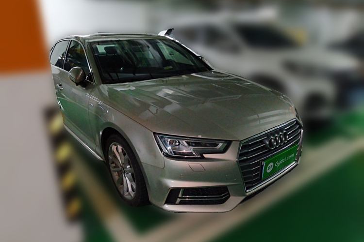 Used Audi A4L 2018 30th Anniversary Edition 40 TFSI Fashion Model Front Right 45 Deg