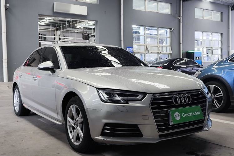 Used Audi A4L 2018 30th Anniversary Edition 40 TFSI Trendy Model Front Right 45 Deg