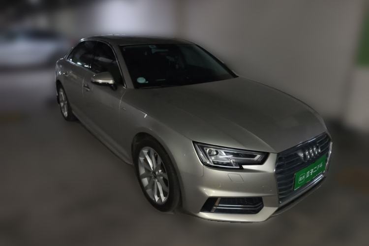 Used Audi A4L 2018 30th Anniversary Edition 40 TFSI Fashion Model Front Right 45 Deg