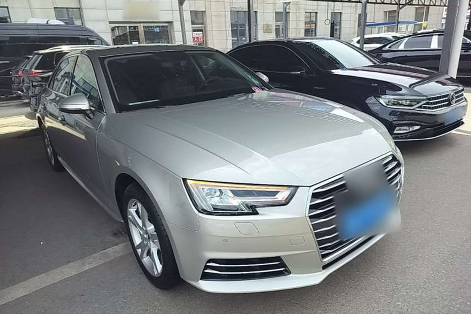 Used Audi A4L 2018 30th Anniversary Edition 40 TFSI Trendy Model Front Right 45 Deg