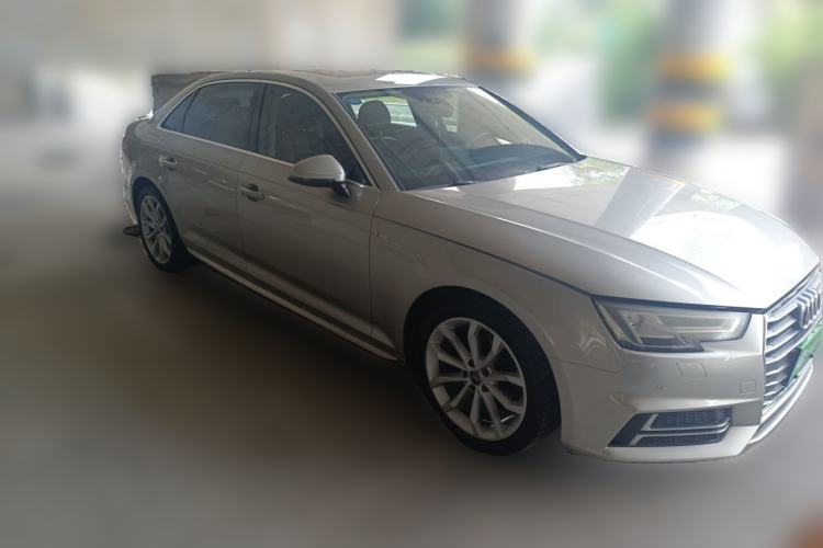Used Audi A4L 2018 30th Anniversary Edition 40 TFSI Fashion Model Front Right 45 Deg