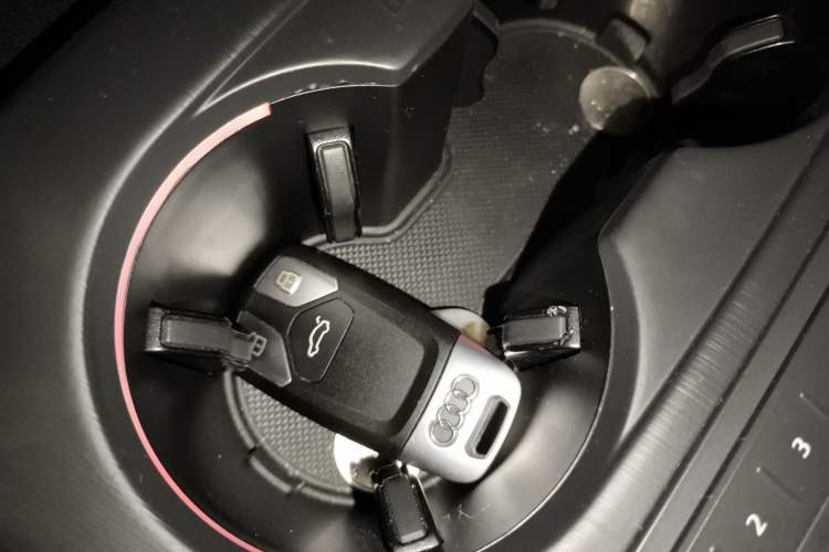 Used Audi A4L 2018 30th Anniversary Edition 40 TFSI Fashion Model Interior 1