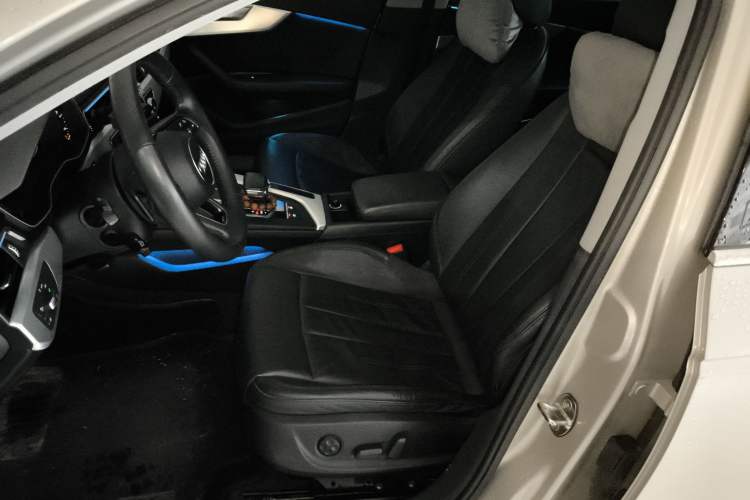 Used Audi A4L 2018 30th Anniversary Edition 40 TFSI Fashion Model Left Front Seat