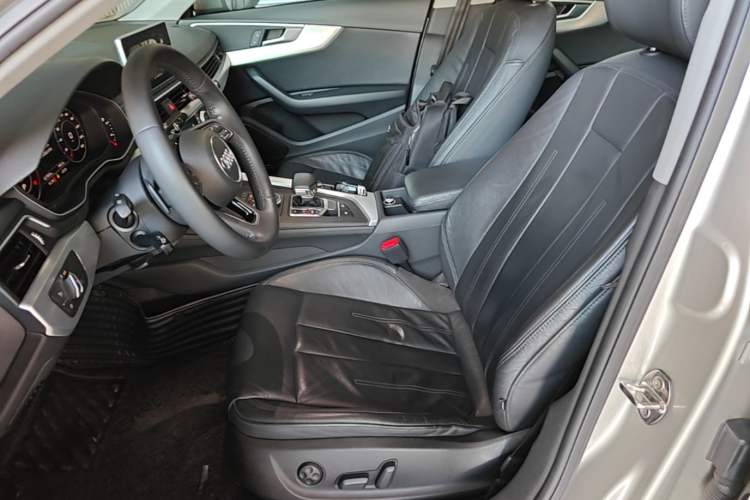 Used Audi A4L 2018 30th Anniversary Edition 40 TFSI Fashion Model Left Front Seat