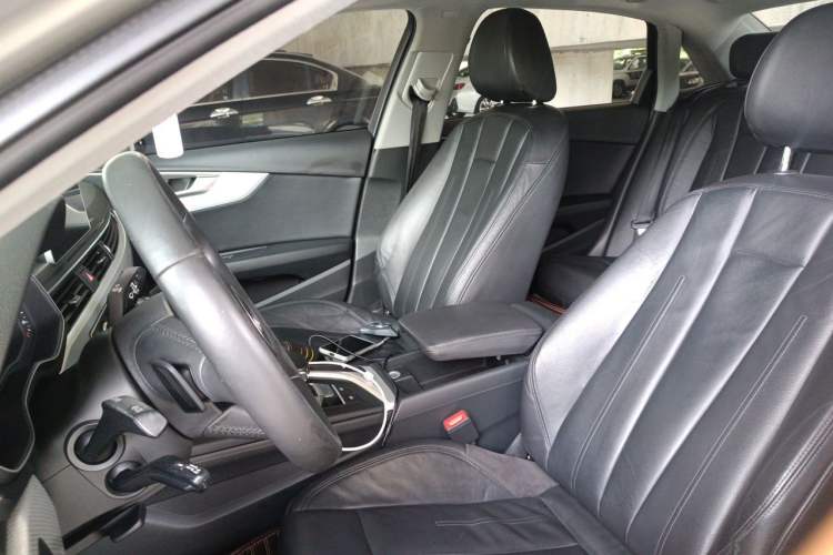 Used Audi A4L 2018 30th Anniversary Edition 40 TFSI Fashion Model Left Front Seat