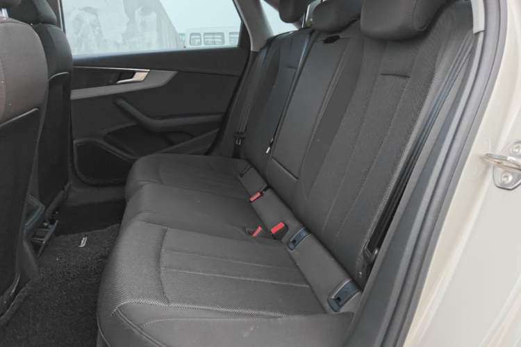 Used Audi A4L 2018 30th Anniversary Edition 40 TFSI Trendy Model Left Rear Seat