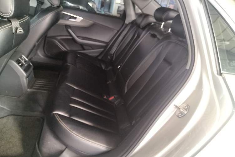 Used Audi A4L 2018 30th Anniversary Edition 40 TFSI Trendy Model Left Rear Seat