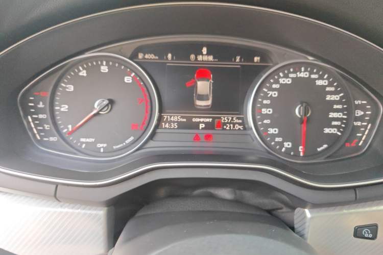 Used Audi A4L 2018 30th Anniversary Edition 40 TFSI Trendy Model Odometer Close Up
