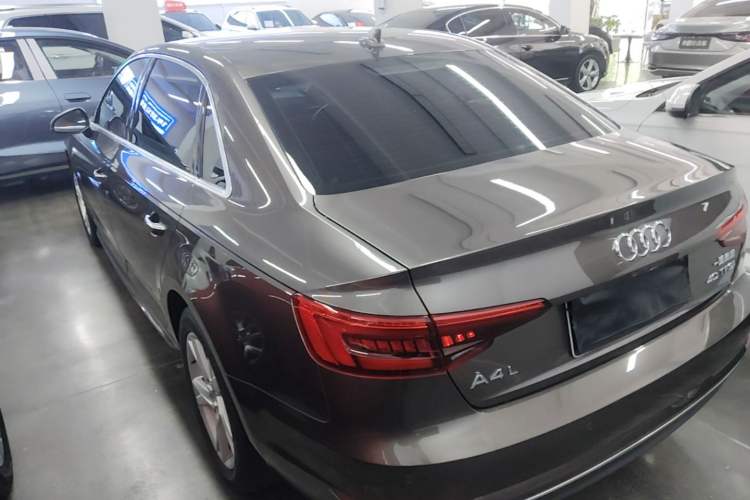 Used Audi A4L 2018 30th Anniversary Edition 40 TFSI Trendy Model Rear Left 45 Deg