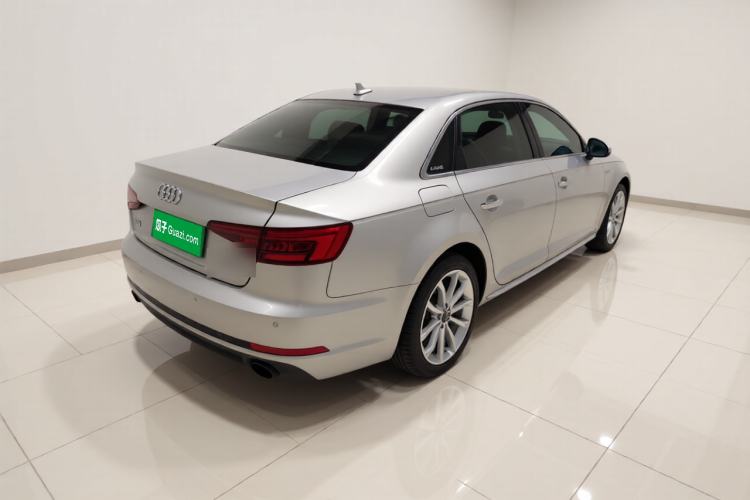 Used Audi A4L 2018 30th Anniversary Edition 40 TFSI Fashion Model Rear Right 45 Deg