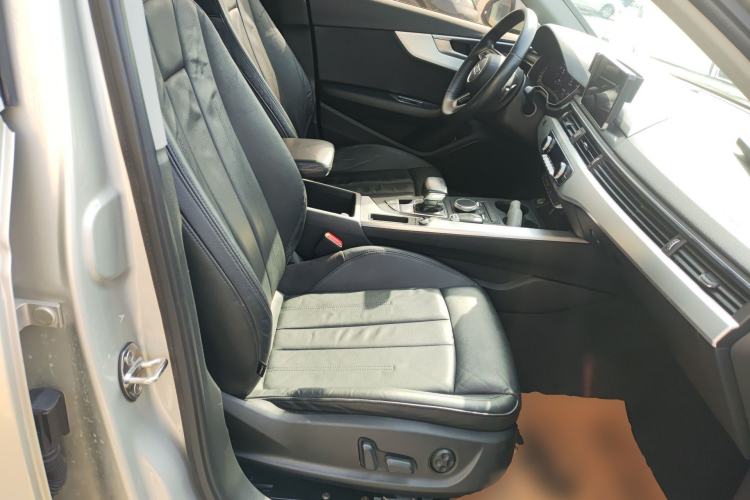 Used Audi A4L 2018 30th Anniversary Edition 40 TFSI Fashion Model Right Front Seat