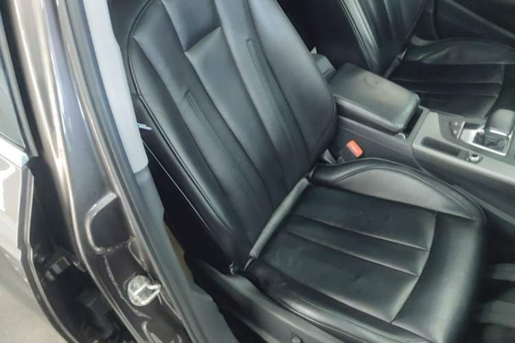 Used Audi A4L 2018 30th Anniversary Edition 40 TFSI Trendy Model Right Front Seat