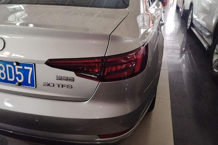 Used Audi A4L 2018 30th Anniversary Edition 30 TFSI Ambition Model Right Rear Taillight