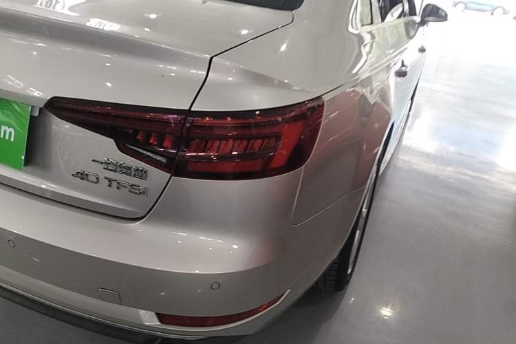 Used Audi A4L 2018 30th Anniversary Edition 40 TFSI Trendy Model Right Rear Taillight