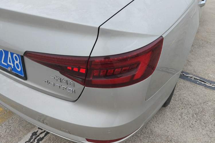Used Audi A4L 2018 30th Anniversary Edition 40 TFSI Trendy Model Right Rear Taillight