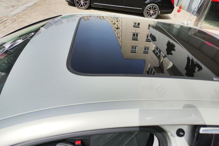 Used Audi A4L 2018 30th Anniversary Edition 40 TFSI Fashion Model Roof