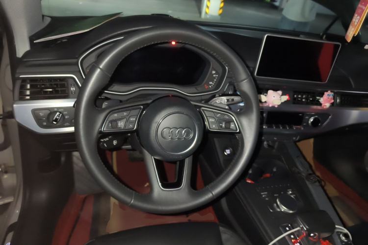 Used Audi A4L 2018 30th Anniversary Edition 40 TFSI Fashion Model Steering Wheel