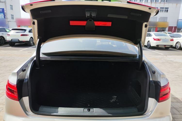Used Audi A4L 2018 30th Anniversary Edition 40 TFSI Fashion Model Trunk