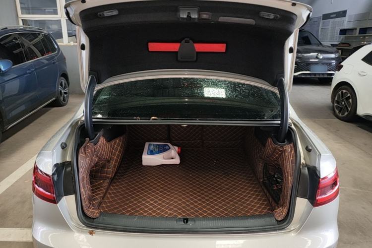 Used Audi A4L 2018 30th Anniversary Edition 40 TFSI Trendy Model Trunk