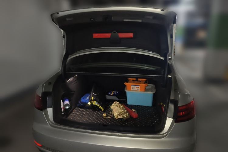 Used Audi A4L 2018 30th Anniversary Edition 40 TFSI Fashion Model Trunk