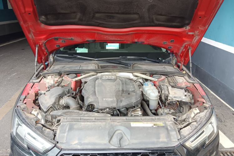 Used Audi A4L 2018 30th Anniversary Edition 40 TFSI Fashion Model Engine Bay