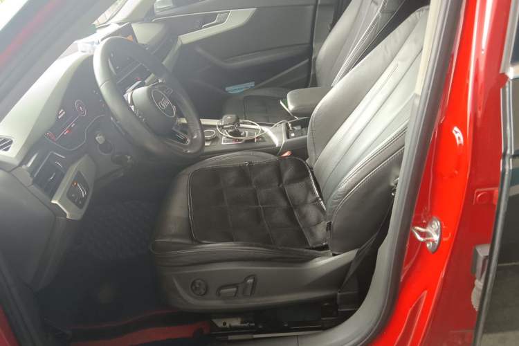 Used Audi A4L 2018 30th Anniversary Edition 40 TFSI Fashion Model Left Front Seat