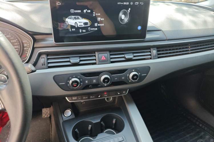 Used Audi A4L 2018 30th Anniversary Edition 40 TFSI Trendy Model Audio And AC Panel