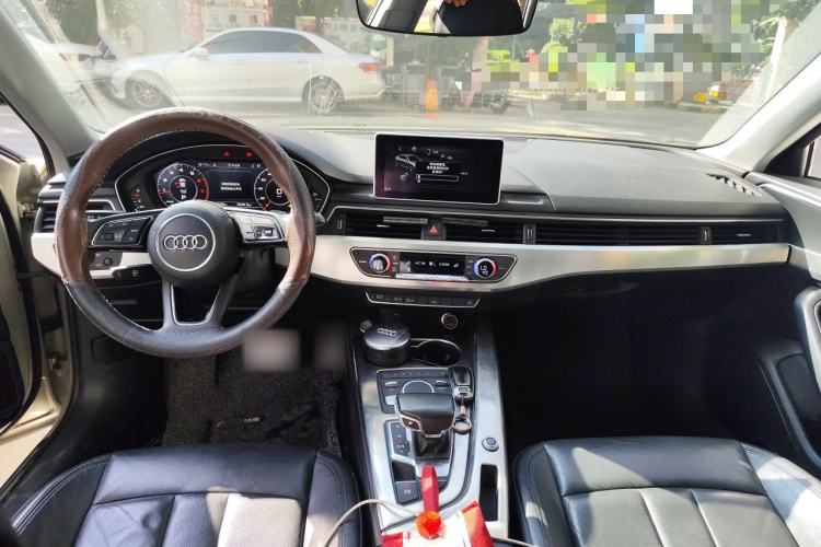 Used Audi A4L 2018 30th Anniversary Edition 40 TFSI Fashion Model Center Console