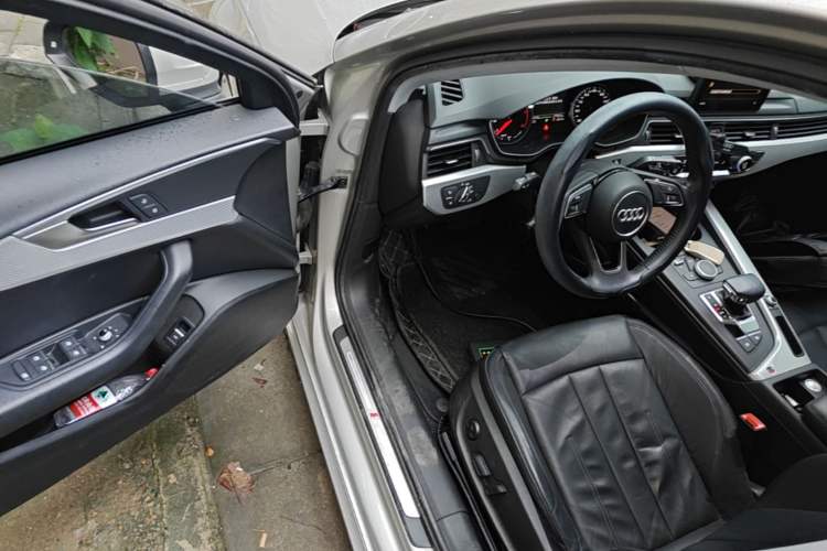 Used Audi A4L 2018 30th Anniversary Edition 40 TFSI Trendy Model Driver Seat
