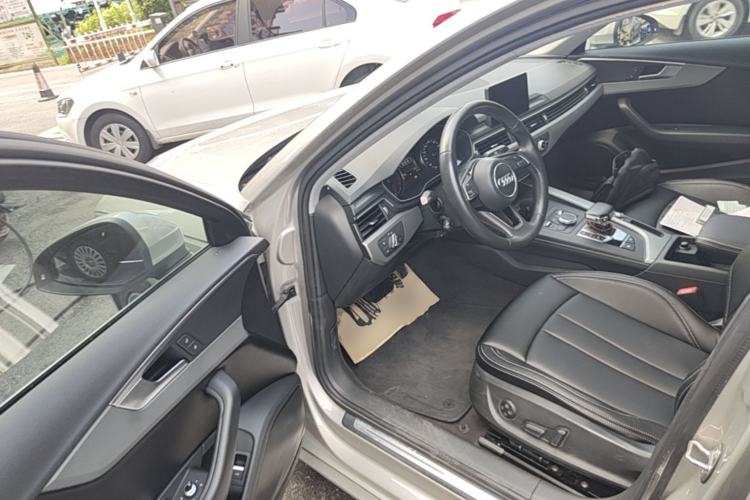 Used Audi A4L 2018 30th Anniversary Edition 40 TFSI Trendy Model Driver Seat
